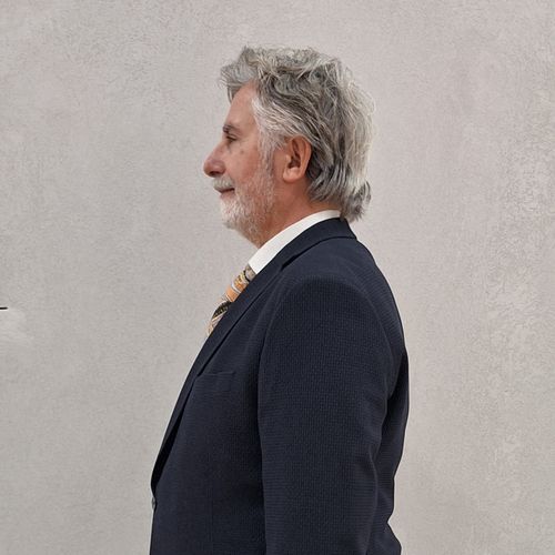 © Profil Mario Sportelli(mit Brille)