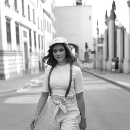 © by Desiree Illsinger